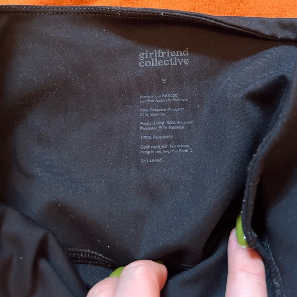 Girlfriend Collective black high rise compressive pocket leggings - Picture 5 of 8